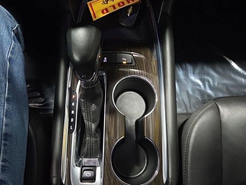 Used 2024 Chevrolet Malibu LT image 25