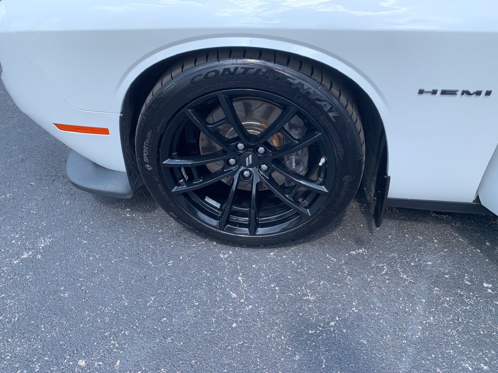 Used 2021 Dodge Challenger R/T w/ Performance Handling Group RWD image 26
