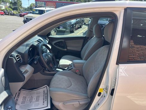 Used 2012 Toyota RAV4 4WD w/ Value Pkg image 16
