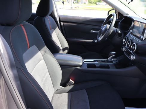 Used 2024 Nissan Sentra SR FWD image 8