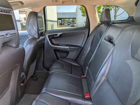 Used 2011 Volvo XC60 T6 AWD/4WD image 14