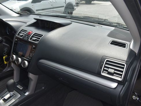 Used 2018 Subaru Forester 2.5i Premium AWD/4WD image 30