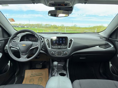 Used 2024 Chevrolet Malibu LT FWD image 19