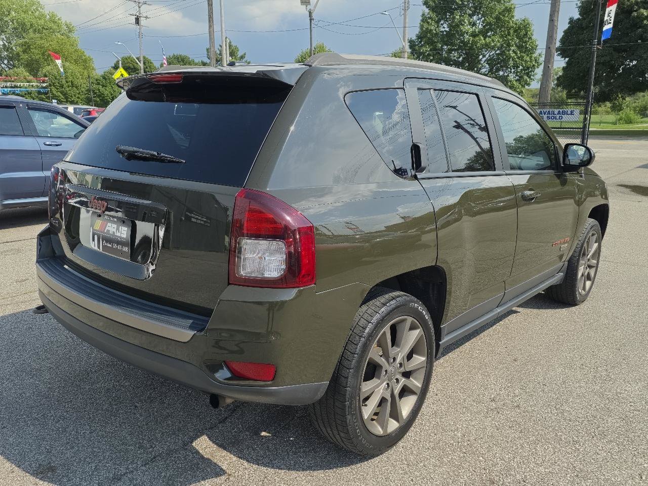 Used 2017 Jeep Compass 75th Anniversary w/ Power Value Group AWD/4WD image 5