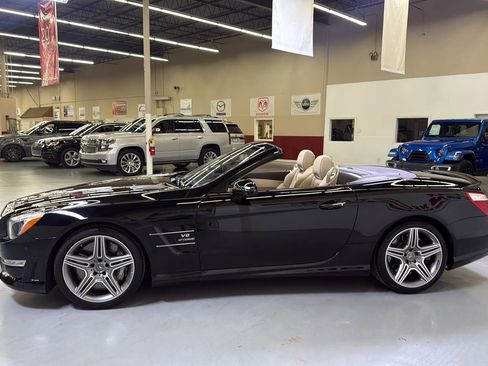 Used 2013 Mercedes-Benz SL 63 AMG image 8