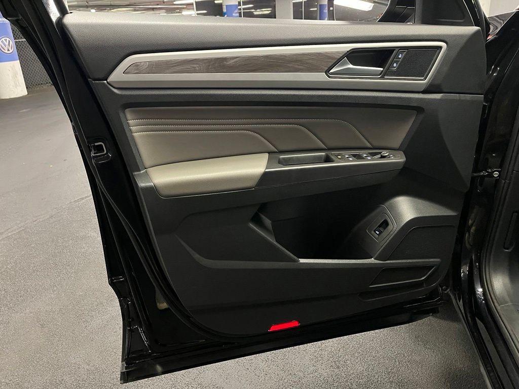 Used 2023 Volkswagen Atlas Cross Sport SE w/ Panoramic Sunroof Package AWD/4WD image 19