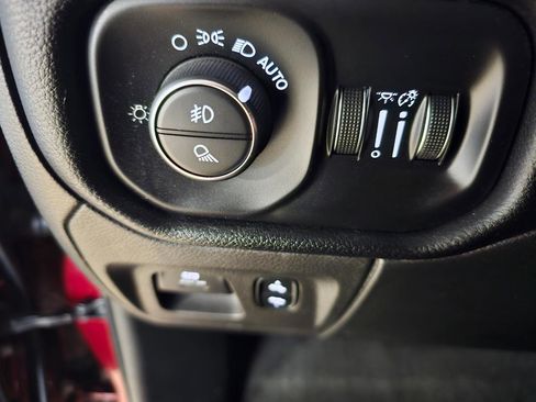 Used 2019 RAM 1500 Laramie w/ Sport Appearance Package image 32