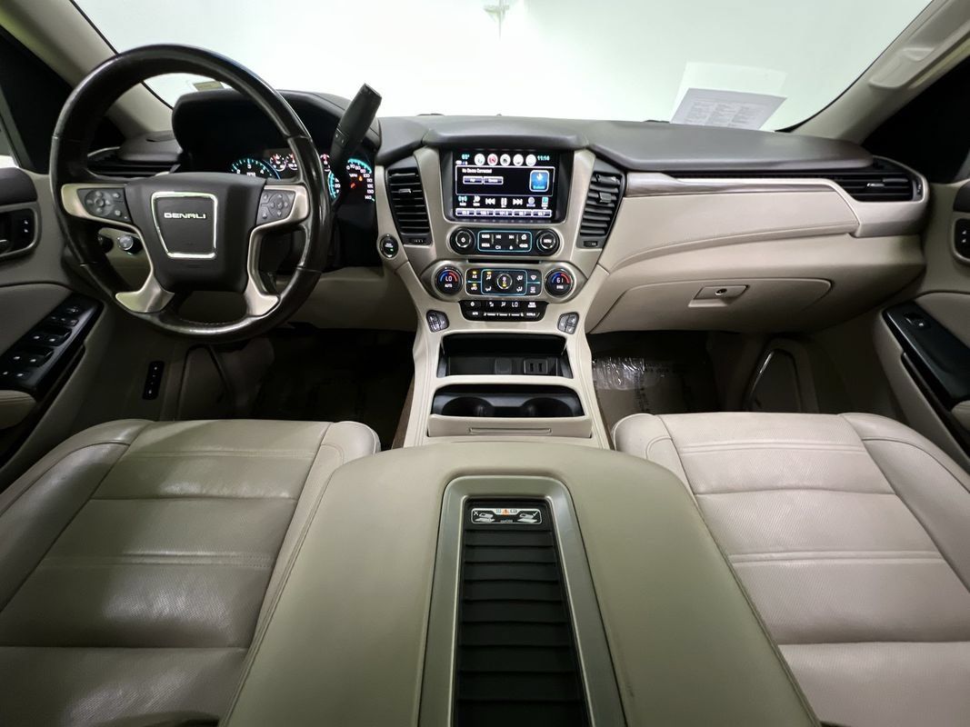 Used 2018 GMC Yukon Denali w/ Denali Ultimate Package AWD/4WD image 18