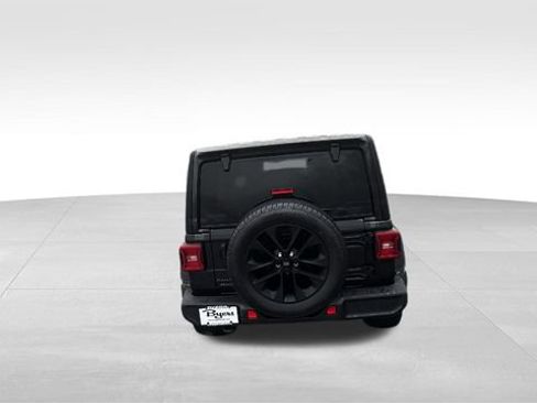 Used 2025 Jeep Wrangler Unlimited Sahara image 34