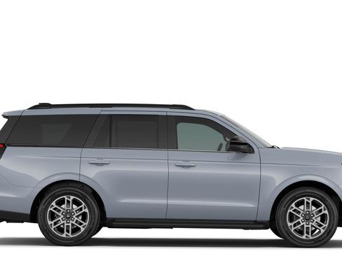 New 2026 Ford Expedition Active image 5