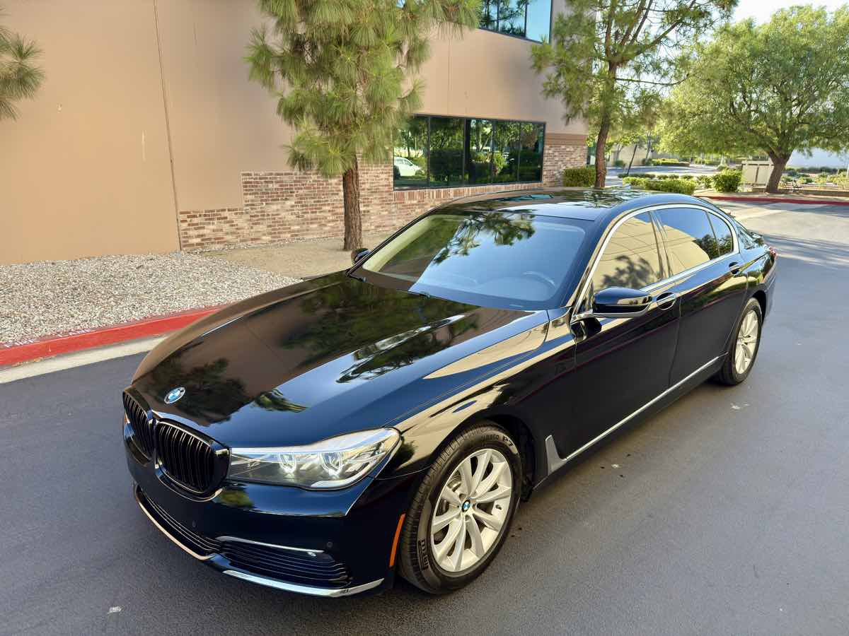 Used 2016 BMW 740i RWD image 5