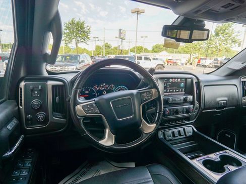 Used 2018 GMC Sierra 3500 Denali w/ Duramax Plus Package AWD/4WD image 12
