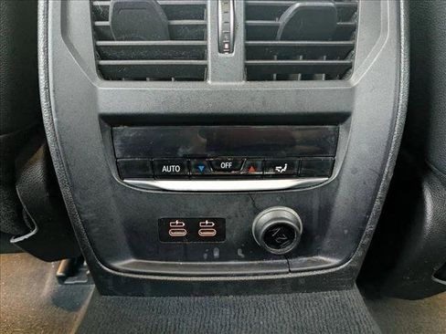 Used 2020 BMW 330i Sedan w/ Convenience Package image 19