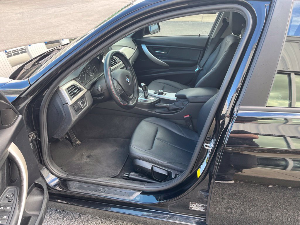 Used 2015 BMW 320i Sedan RWD image 6