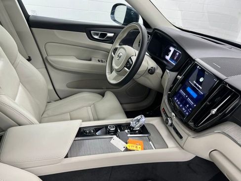 Used 2023 Volvo XC60 B5 Ultimate w/ Climate Package AWD/4WD image 26