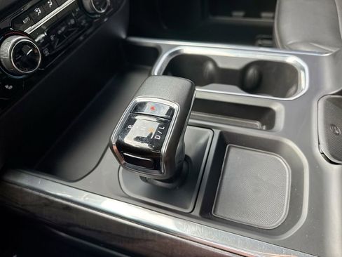 Used 2022 Chevrolet Silverado 1500 LTZ AWD/4WD image 23