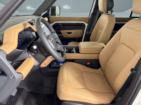 Used 2026 Land Rover Defender 110 S image 4