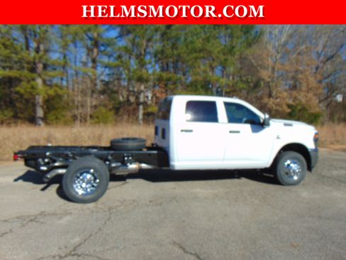 New 2026 RAM 3500 Tradesman AWD/4WD image 23