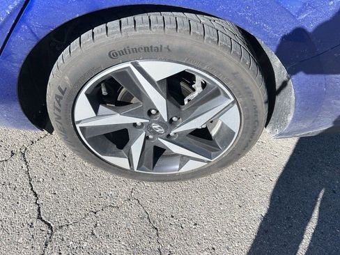 Used 2023 Hyundai Elantra Limited FWD image 6