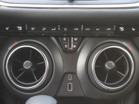 Used 2025 Chevrolet Blazer LT image 20