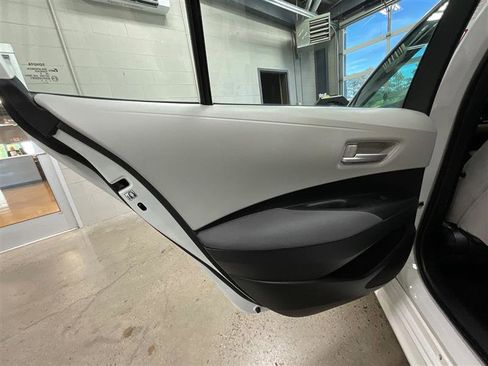 Used 2020 Toyota Corolla LE FWD image 20