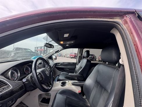 Used 2017 Dodge Grand Caravan SXT FWD image 5