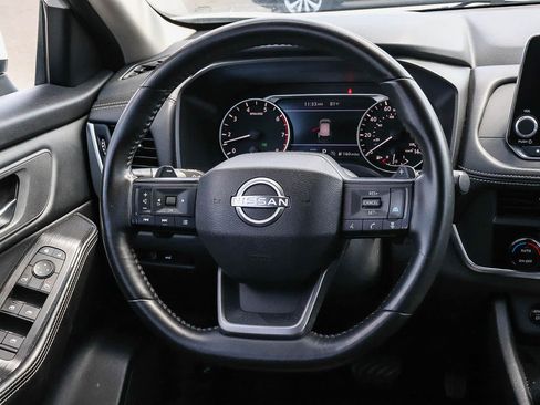 Used 2025 Nissan Rogue SV AWD/4WD image 27