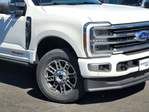 New 2025 Ford F350 Platinum w/ Platinum Plus Package image 3