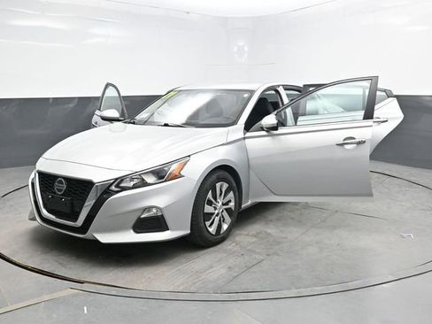 Used 2021 Nissan Altima 2.5 S FWD image 40
