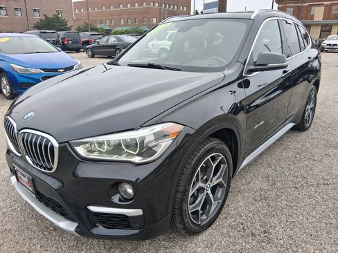Used 2017 BMW X1 xDrive28i AWD/4WD image 2