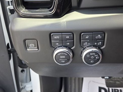 Used 2022 GMC Sierra 1500 AT4 w/ AT4 Premium Package AWD/4WD image 29