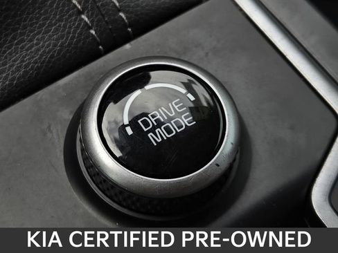 Used 2022 Kia Sorento EX w/ Panoramic Sunroof Package image 28