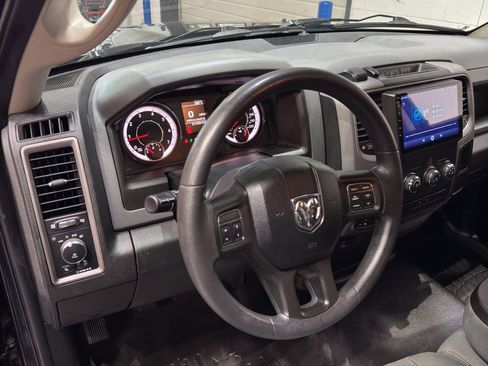 Used 2018 RAM 1500 Express image 14