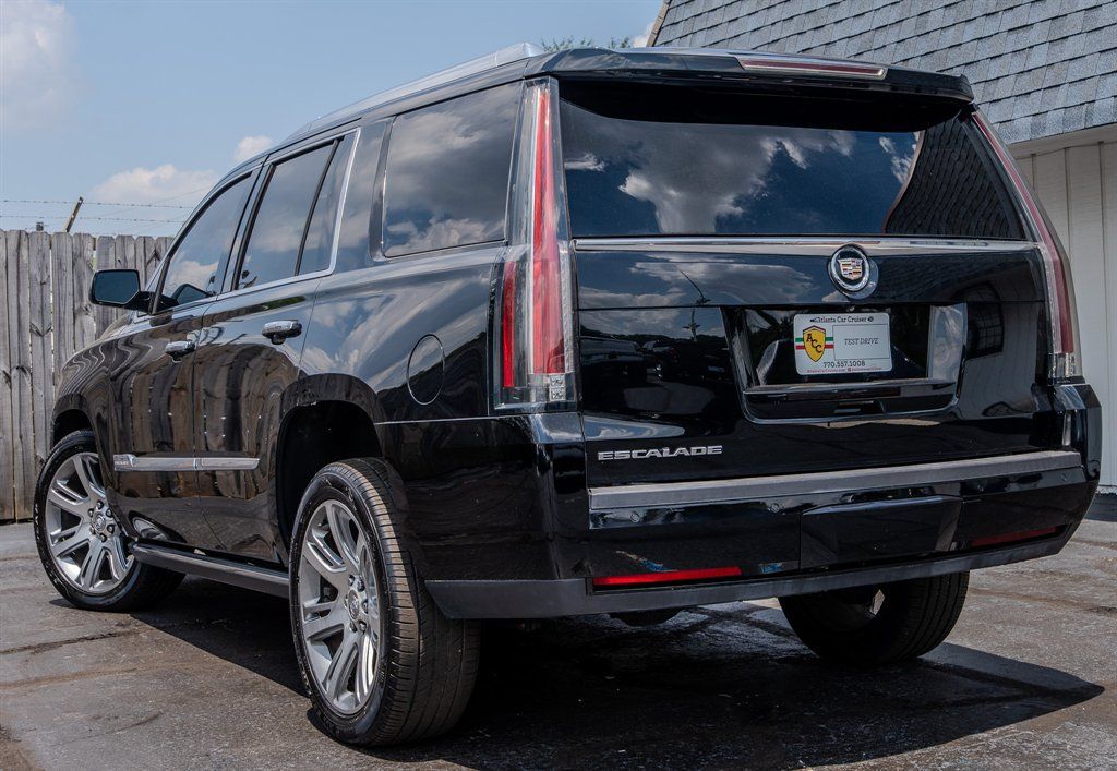 Used 2015 Cadillac Escalade Premium RWD image 3