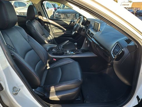 Used 2016 MAZDA MAZDA3 i Grand Touring image 23