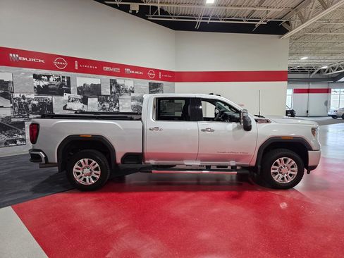 Certified 2021 GMC Sierra 3500 Denali AWD/4WD image 4
