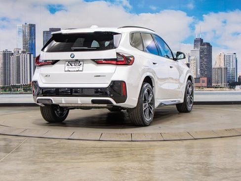 Used 2025 BMW X1 xDrive28i w/ Technology Package image 8