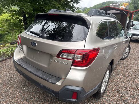 Used 2018 Subaru Outback 2.5i Premium AWD/4WD image 5
