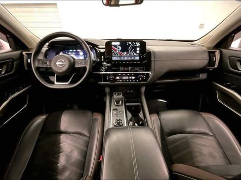 Used 2023 Nissan Pathfinder Platinum AWD/4WD image 19