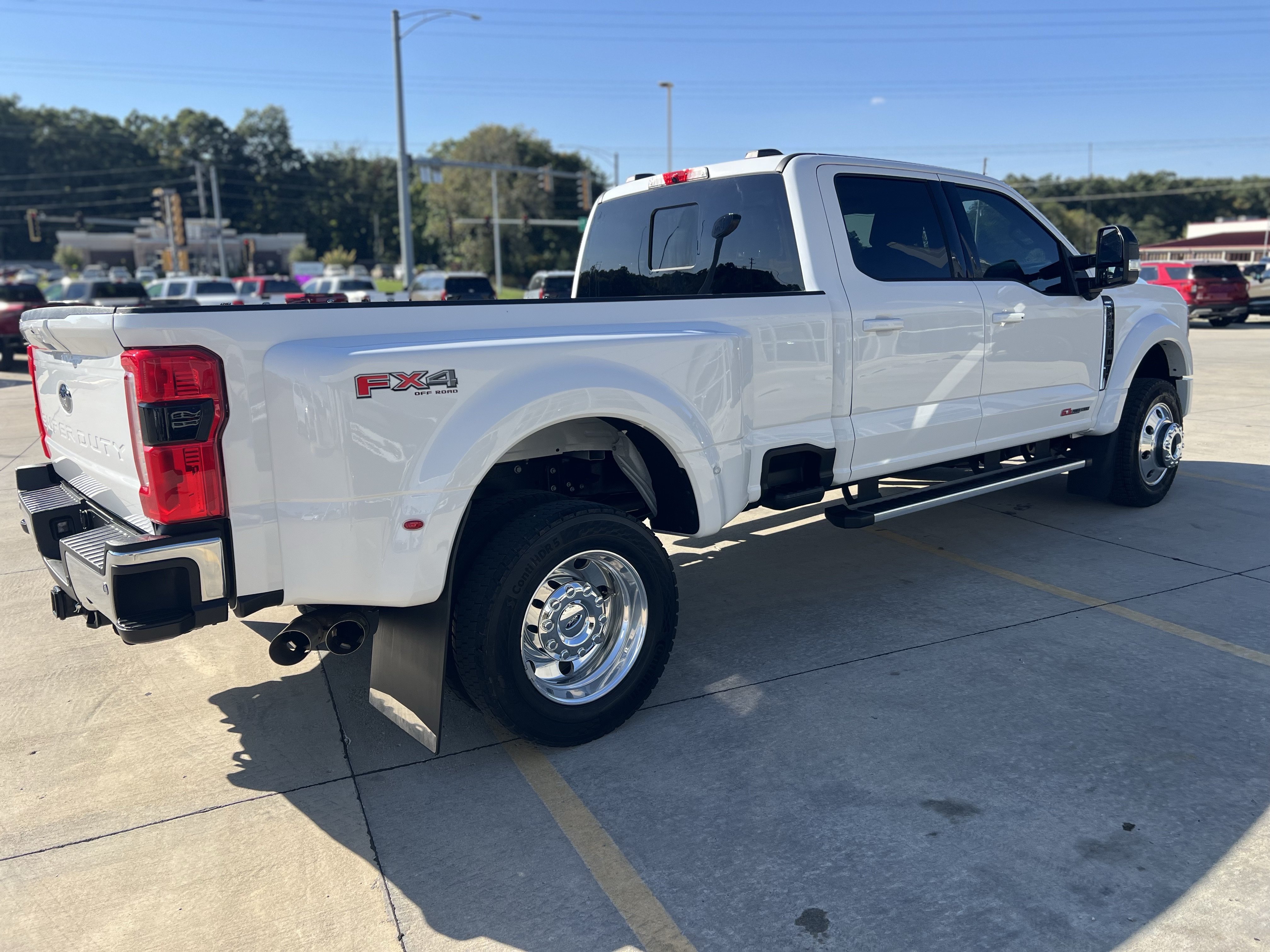 Used 2026 Ford F450 Lariat w/ FX4 Off-Road Package AWD/4WD image 11