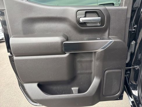 Used 2021 Chevrolet Silverado 1500 Custom Trail Boss w/ Midnight Edition image 25