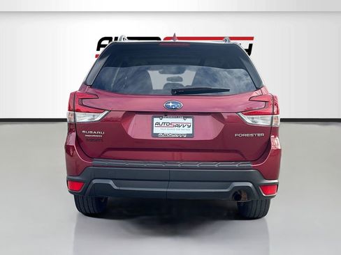 Used 2022 Subaru Forester Premium AWD/4WD image 6