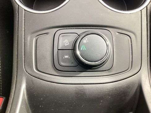 Used 2024 GMC Terrain SLE image 29