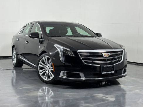 Used 2018 Cadillac XTS Luxury w/ Driver Awareness Package AWD/4WD image 2