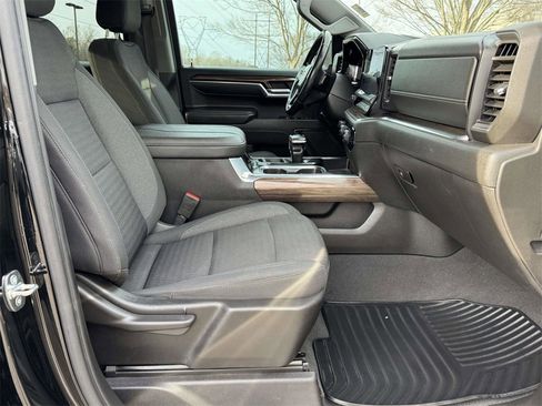 Used 2023 Chevrolet Silverado 1500 LT w/ Z71 Off-Road Package image 14