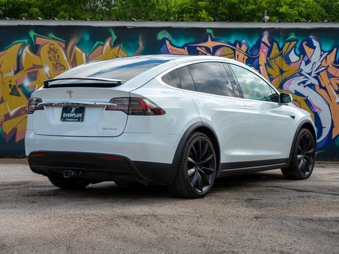 Used 2019 Tesla Model X Performance AWD/4WD image 12