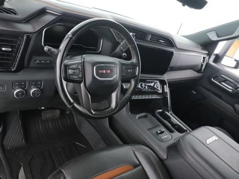 Used 2024 GMC Sierra 2500 AT4 w/ AT4 Premium Plus Package AWD/4WD image 18