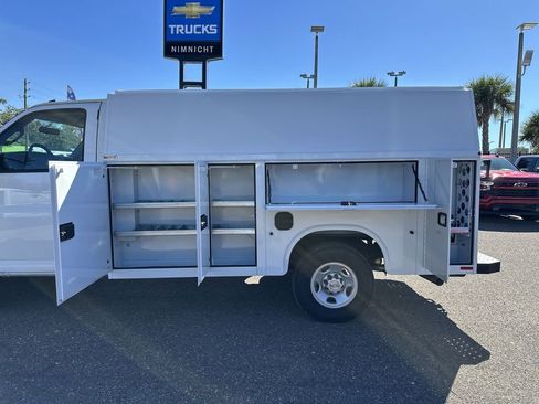 New 2025 Chevrolet Express 3500 Work Van w/ Power Convenience Package image 23