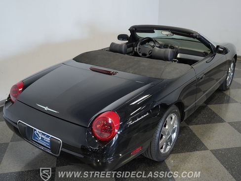 Used 2003 Ford Thunderbird image 38
