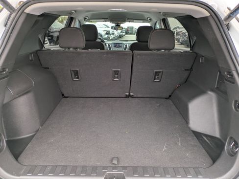 Used 2021 Chevrolet Equinox LT image 24